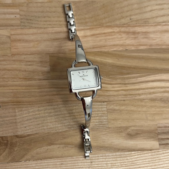 Anne Klein Ladies Watch Stainless Bracelet White Rectangular Dial Rare main image 4